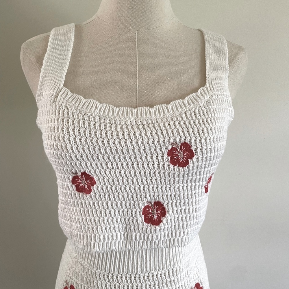 Wild Fable White Crochet Crop Tank with Red Hibiscus Embroidery